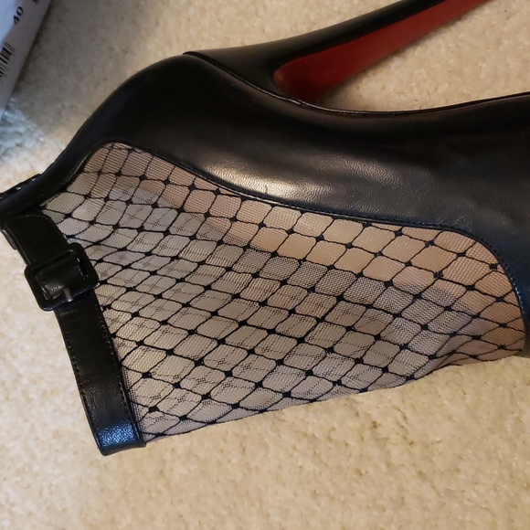 Christian Louboutin size 40 color Black leather 100% Authentic - Picture 13 of 17